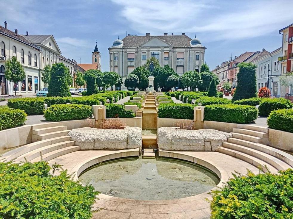 Villa Vizparti Futrinka Vendeghazak Baja Exterior foto